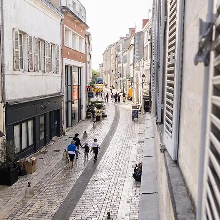 A Deux Pas Du Marche Et Du Port • 3* * لا روشيل